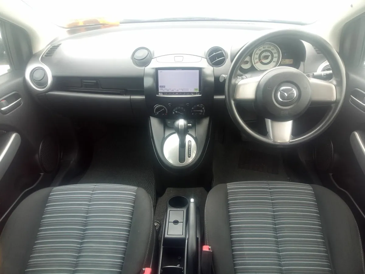 AUTOMATIC Mazda Demio 2010 - Image 4