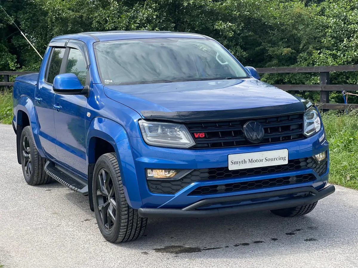 171 Volkswagen Amarok Aventura Black Ed***** - Image 2
