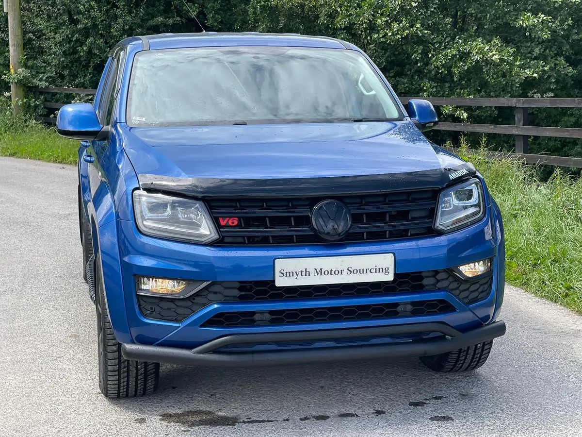 171 Volkswagen Amarok Aventura Black Ed***** - Image 3