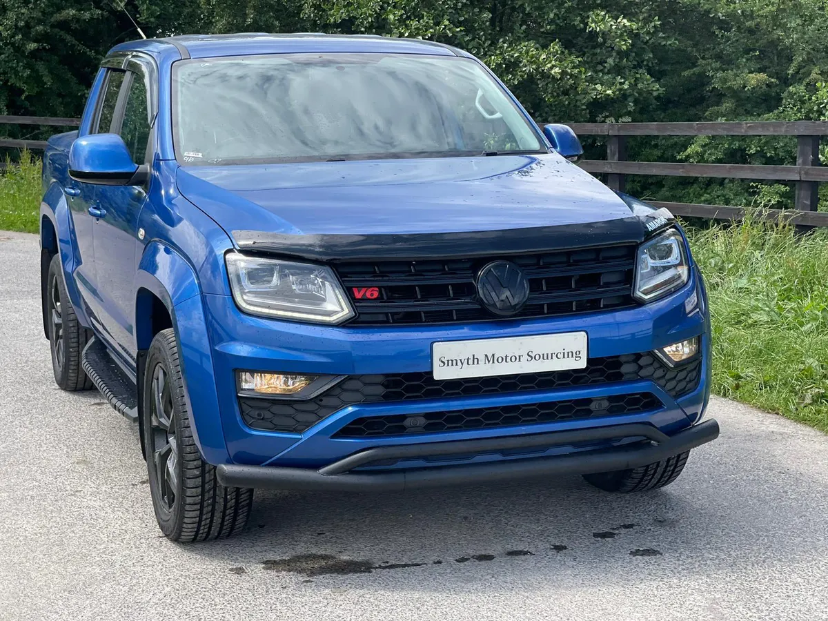 171 Volkswagen Amarok Aventura Black Ed***** - Image 3
