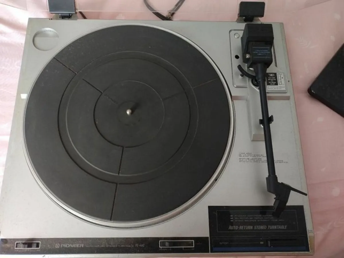 Retro Turntable