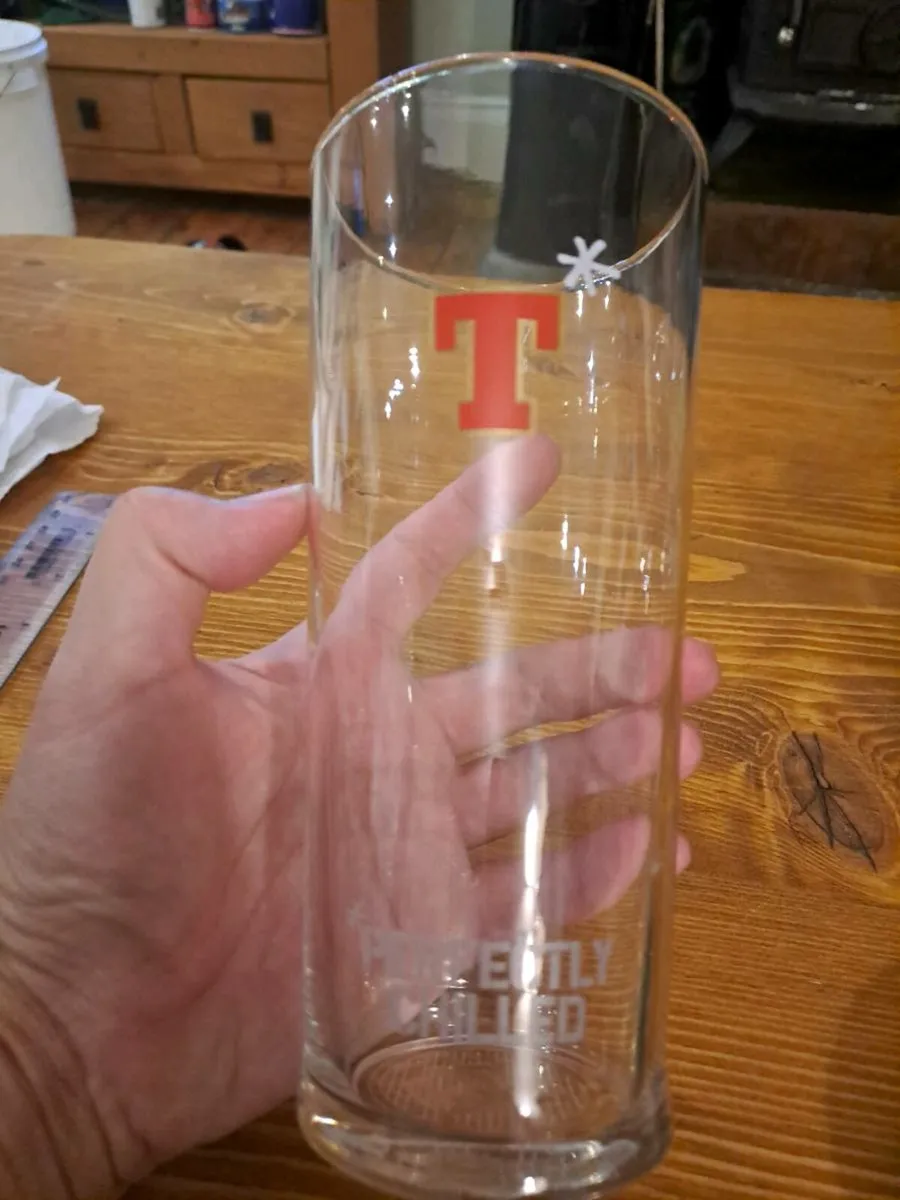 Tennents Lager vintage pint glass - Image 3