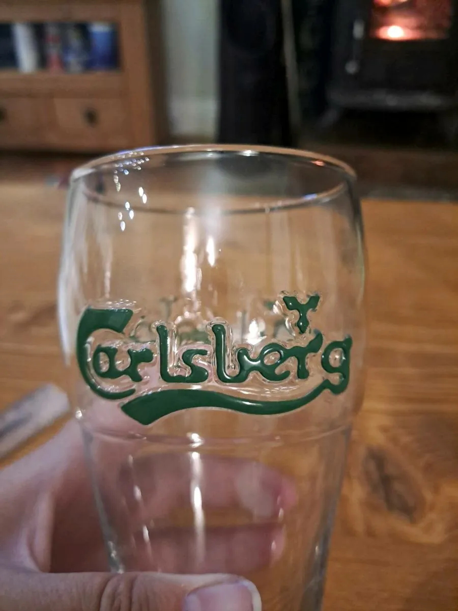 Vintage Carlsberg pint glass - Image 3