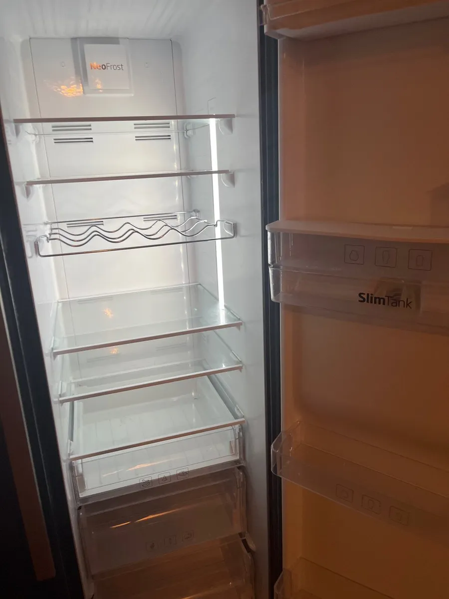 Beko American Fridge freezer - Image 2