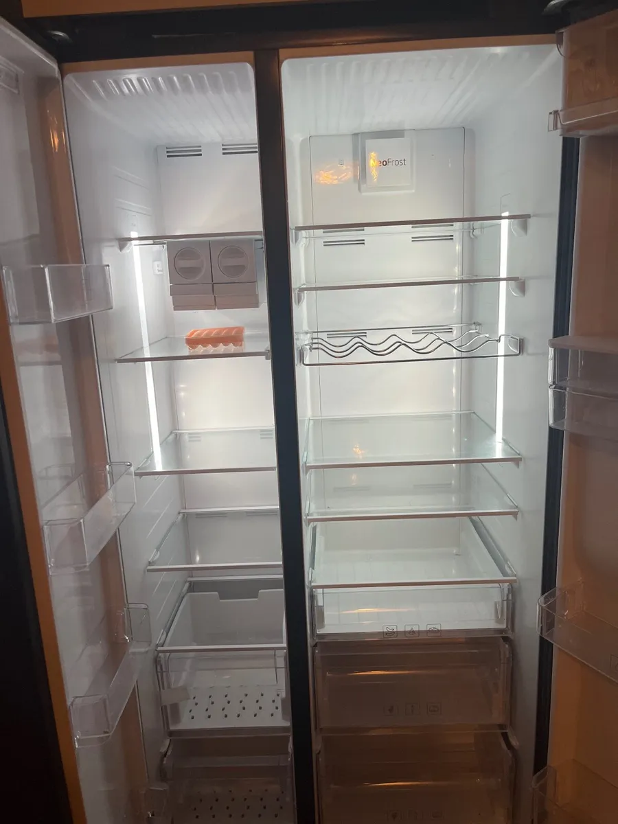Beko American Fridge freezer - Image 3