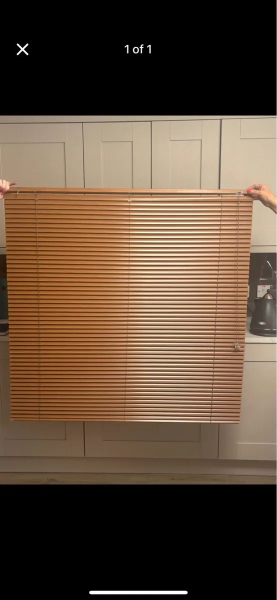 Wood Venection Blinds for sale