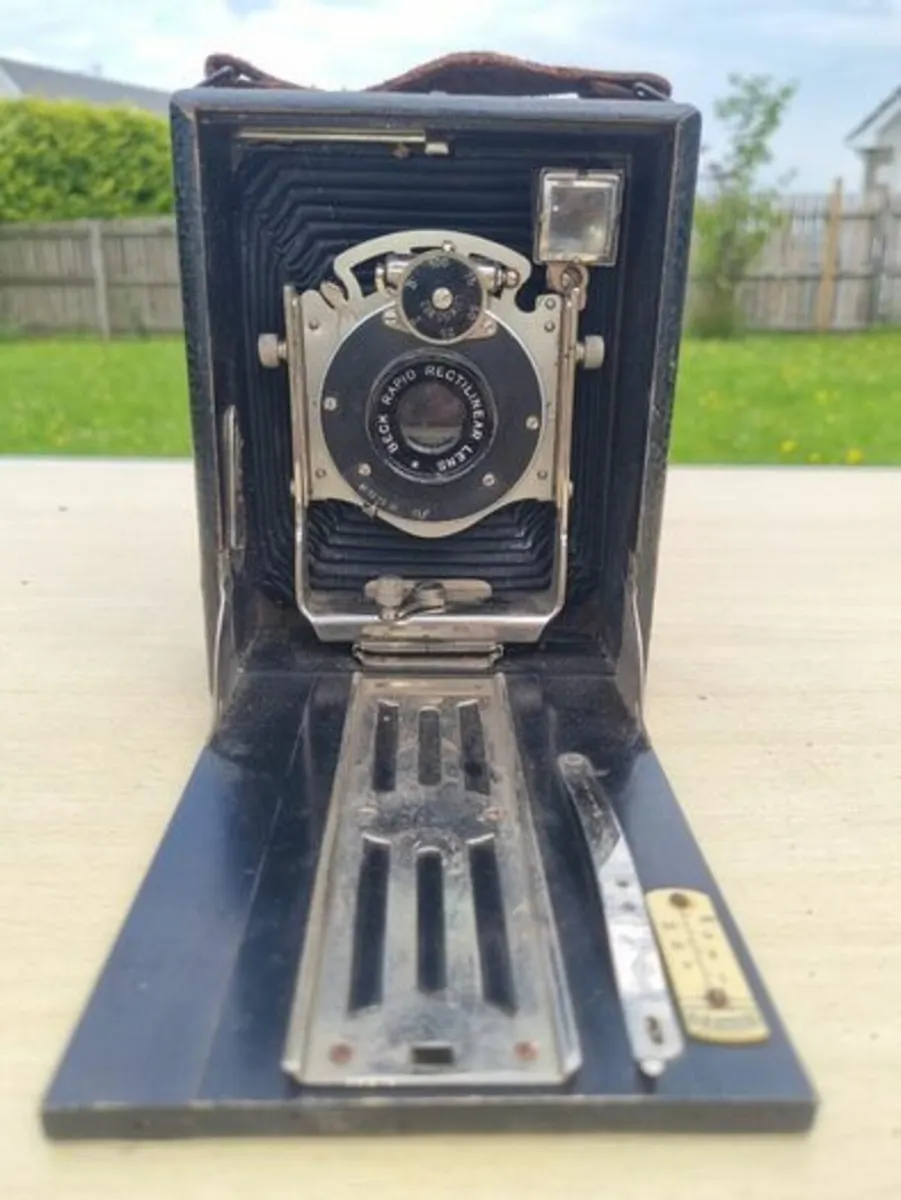 Lukos No. 2 Vintage Folding Camera - Image 2