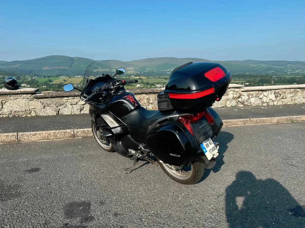 Honda NT 700 Deauville 2009 - Image 2