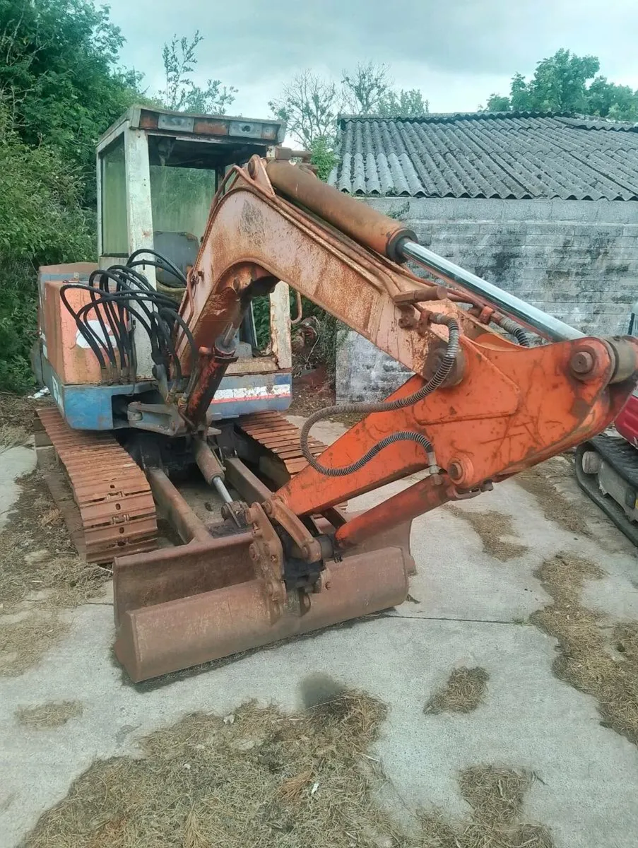 Mini Digger Kubota 101 3.5 ton - Image 1
