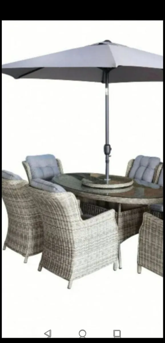 REDUCED TO CLEAR - Brand New 6 Seater Rattan Set - Image 1