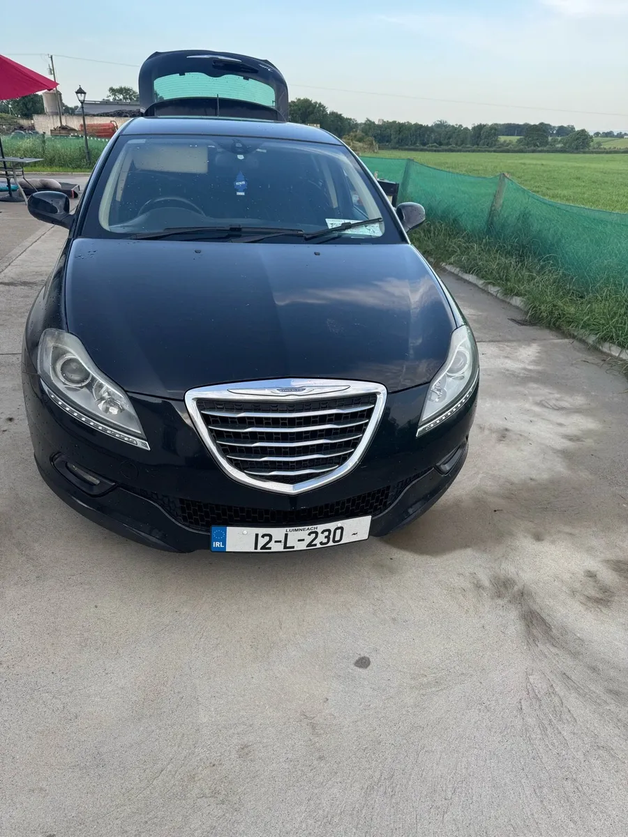 2012 Chrysler Delta 1.6 SE 6 Speed Manual Diesel - Image 2
