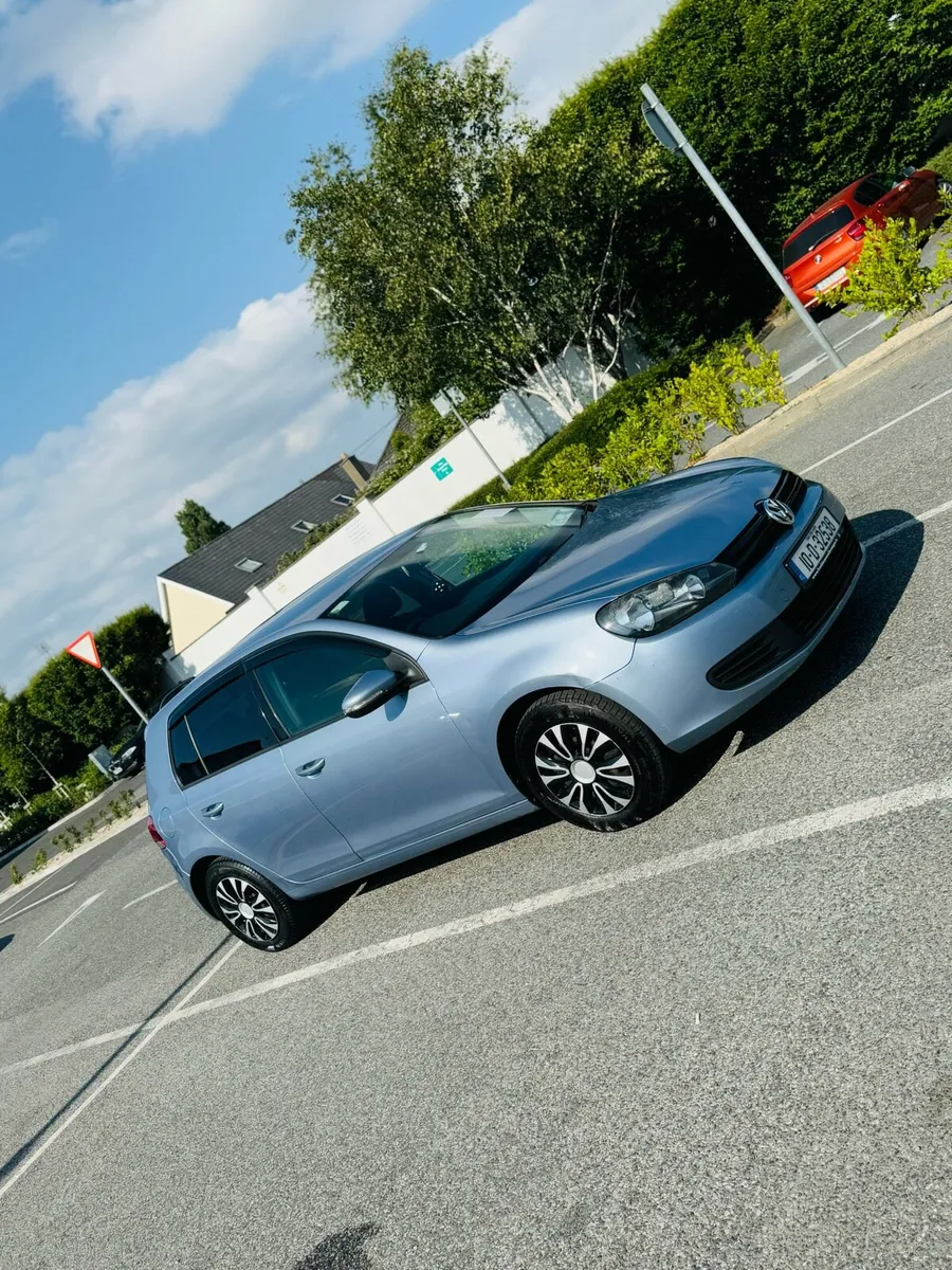 VOLkswagen Golf 1.2 Liter - Image 4