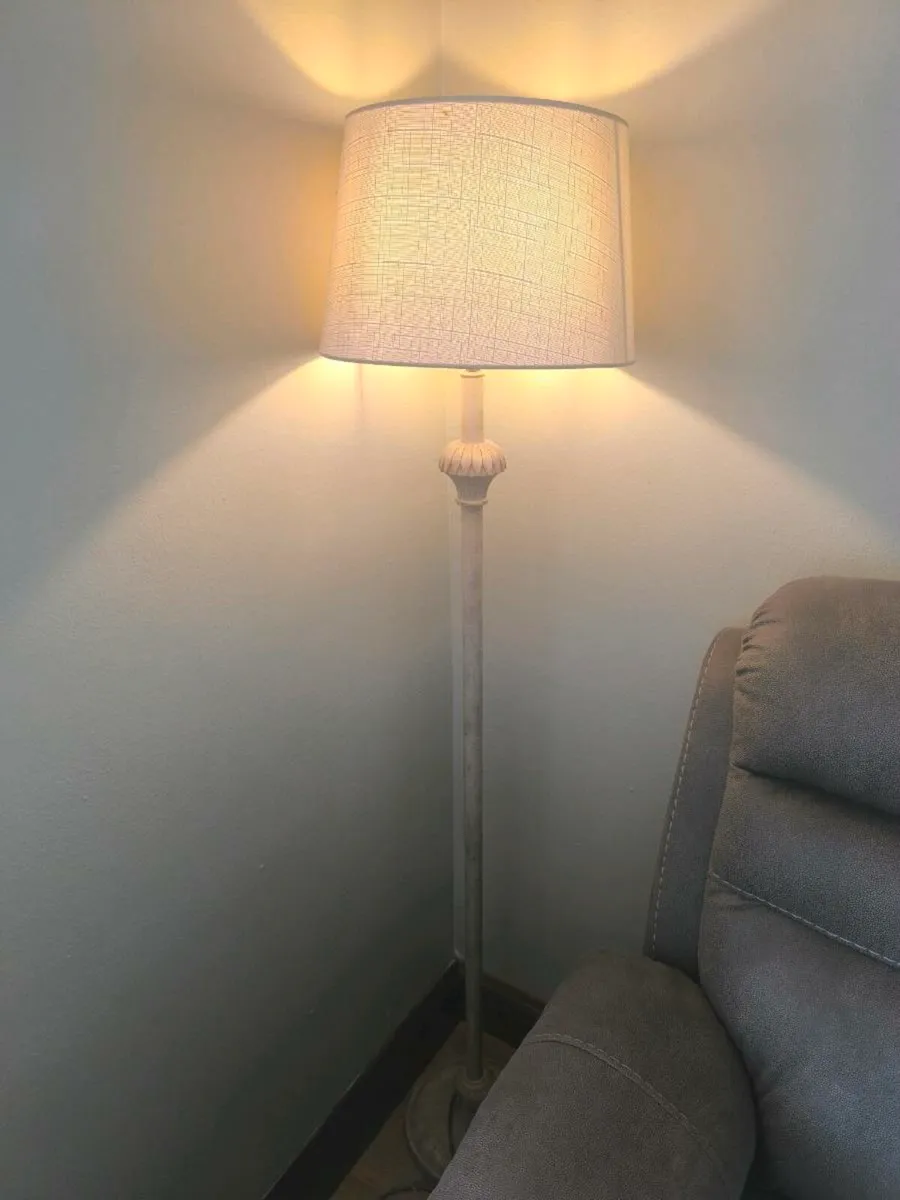 Floor lamp