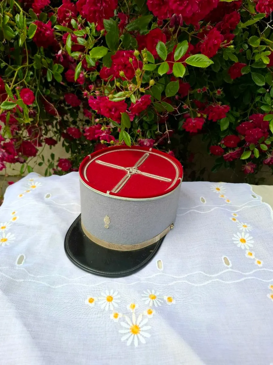 Fremch vintage police hat possible to post - Image 2