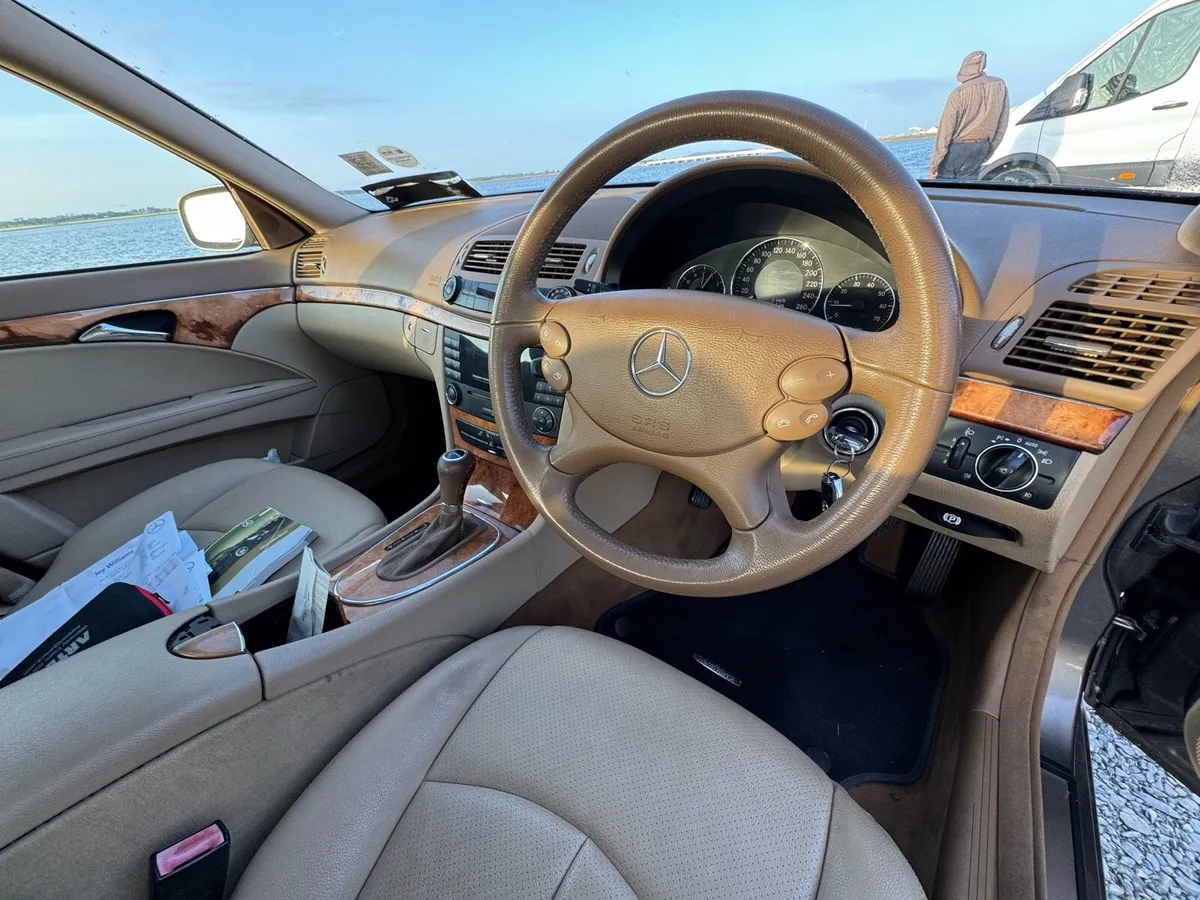 Mercedes - Image 3