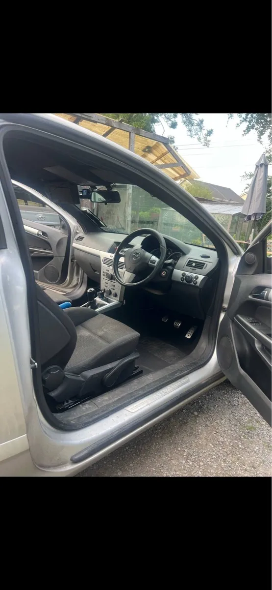 Opel Astra 2008 - Image 4