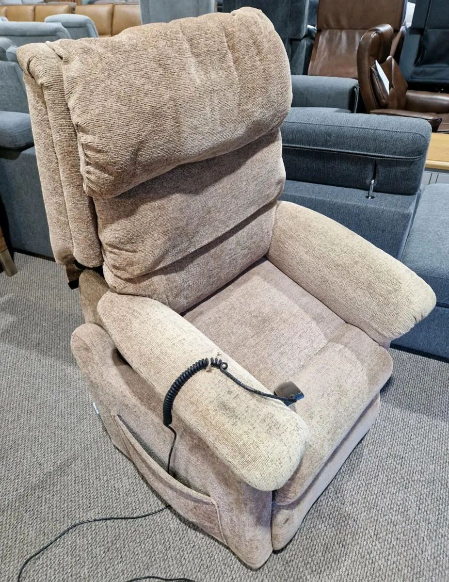 Lazboy rise & recline chair - Image 1