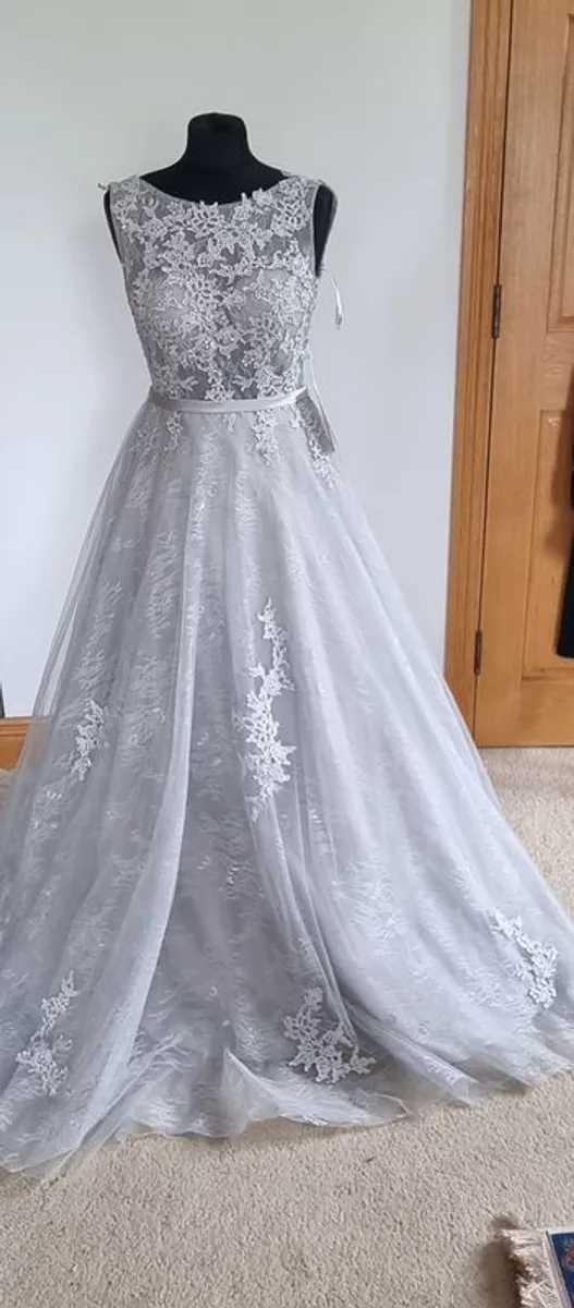 Stunning size 10 debs dress - Image 2