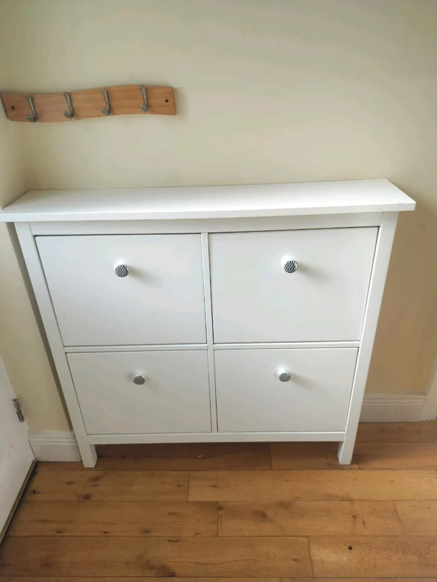 Shoe cabinet - Image 1
