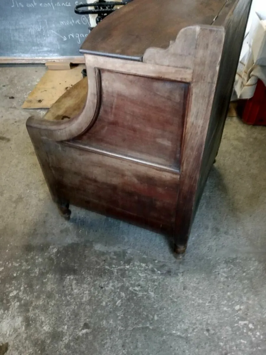 Antique Bow front Mahogany Commode - Image 4