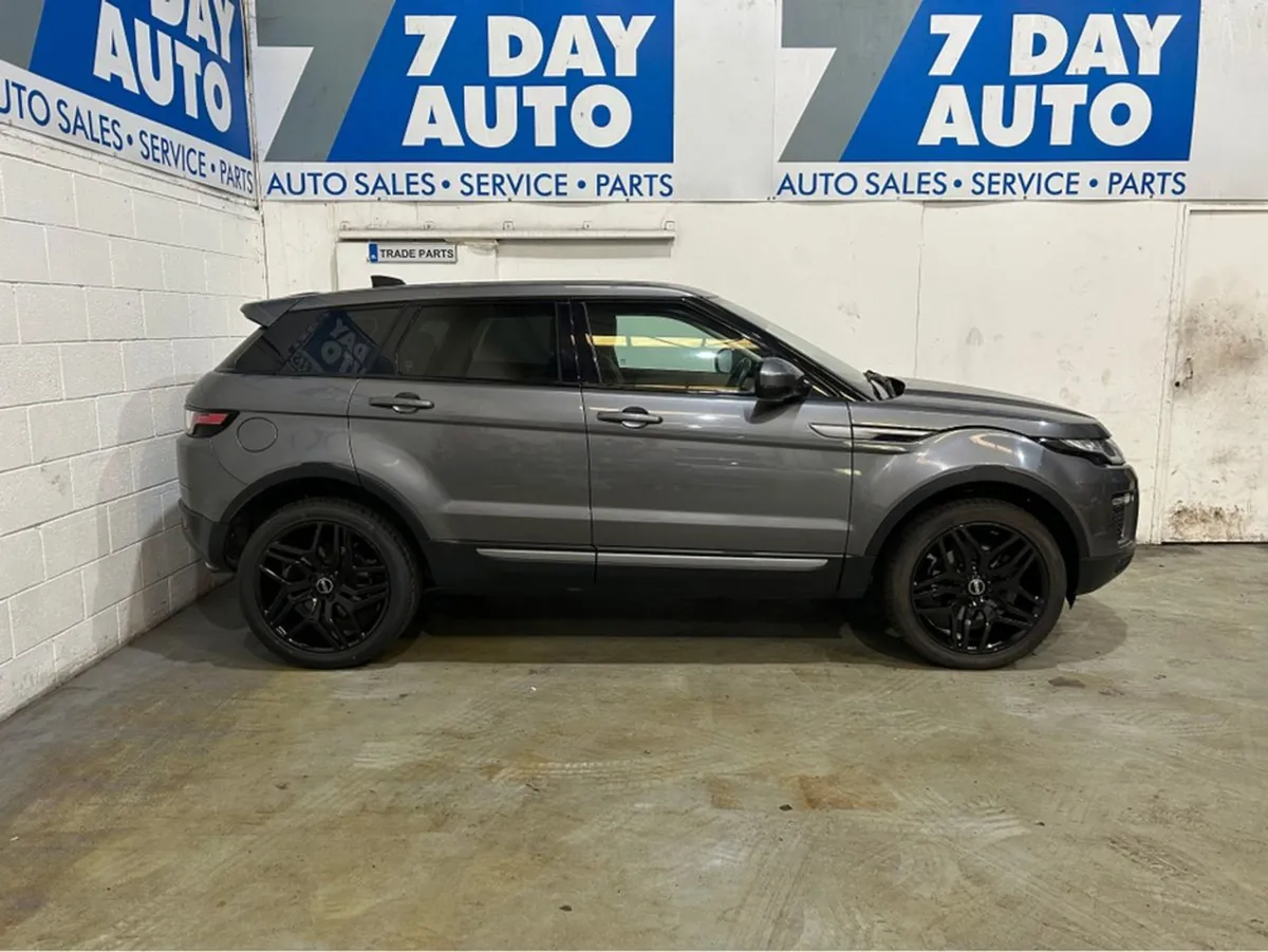 Land Rover Range Rover Evoque Evoque TD4 SE 5DR - Image 3
