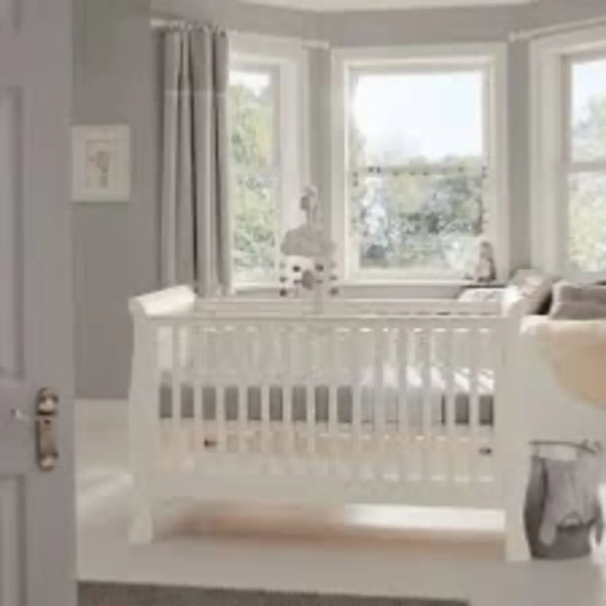 Mamas and papas Cotbed - white