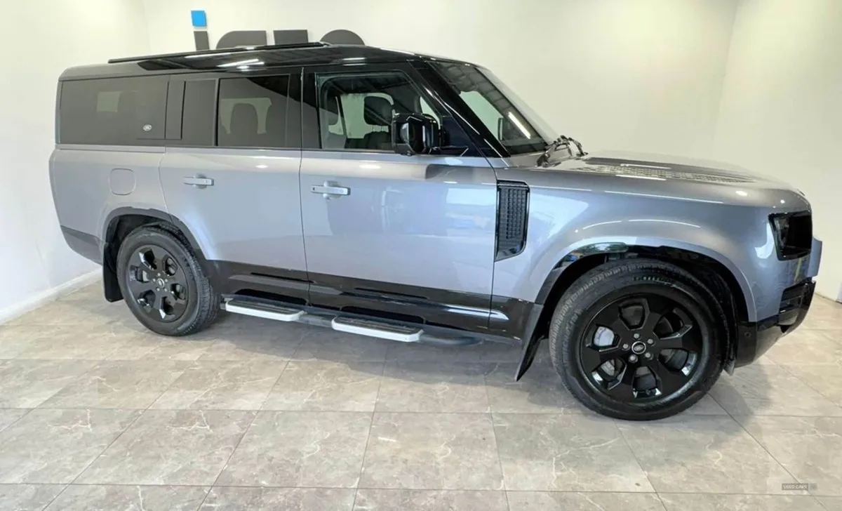 Land Rover Defender 3.0 Defender X-dynamic HSE D - Image 4