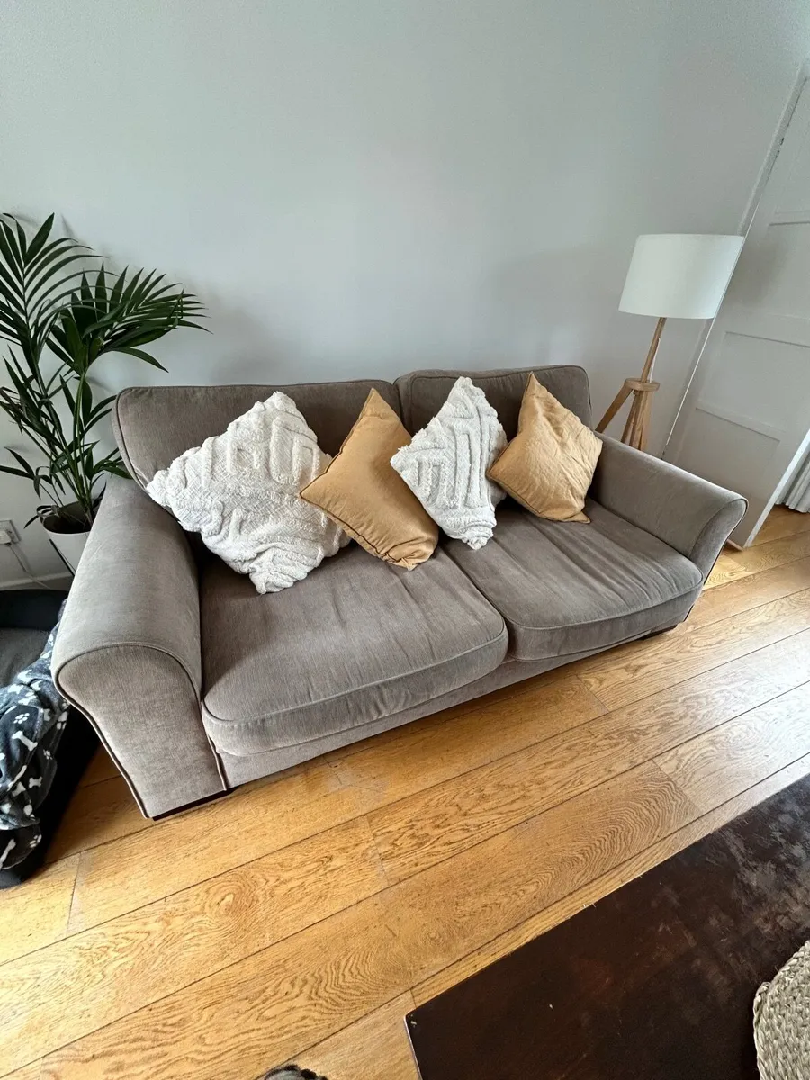 3 Seater Couch - Image 3