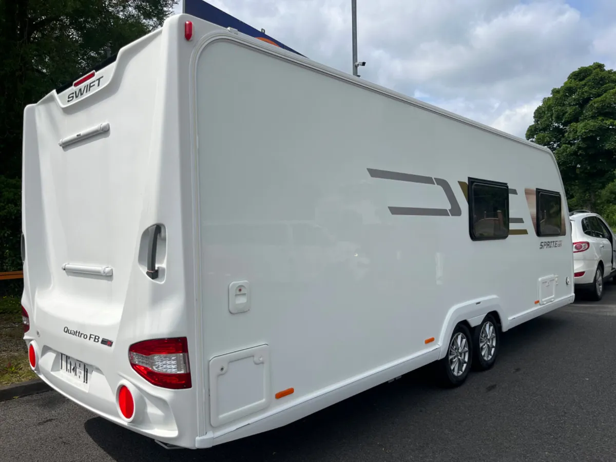 2020 SWIFT FB QUATTRO 6/7 BERTH TOURING CARAVAN - Image 3