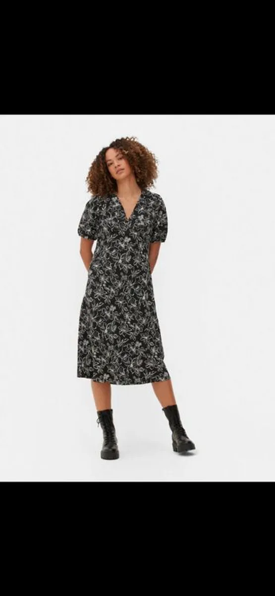BRAND NEW Dresses: S (size 8-12) - Free Sandals With Purchase Of 4 Dresses - Image 4