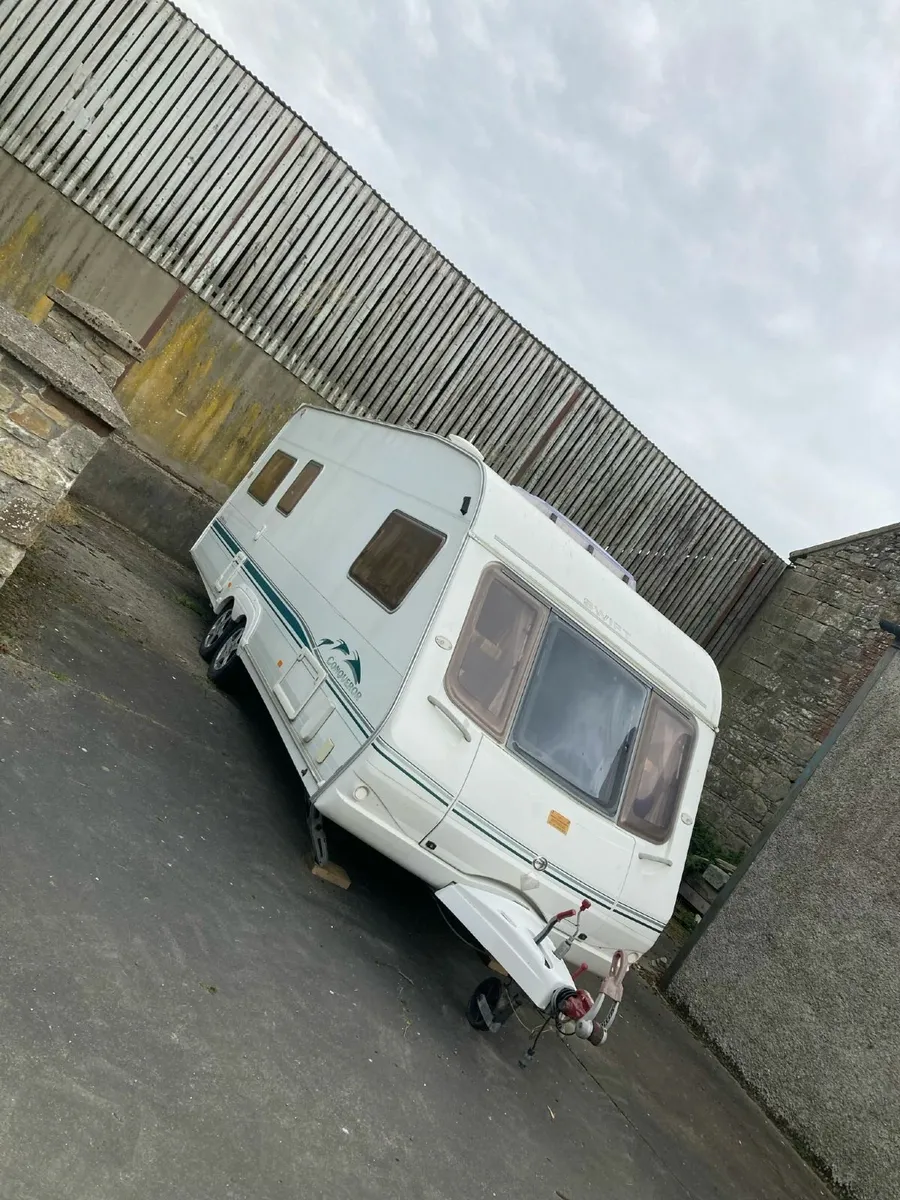 Swift conqueror 650 lux - Image 1