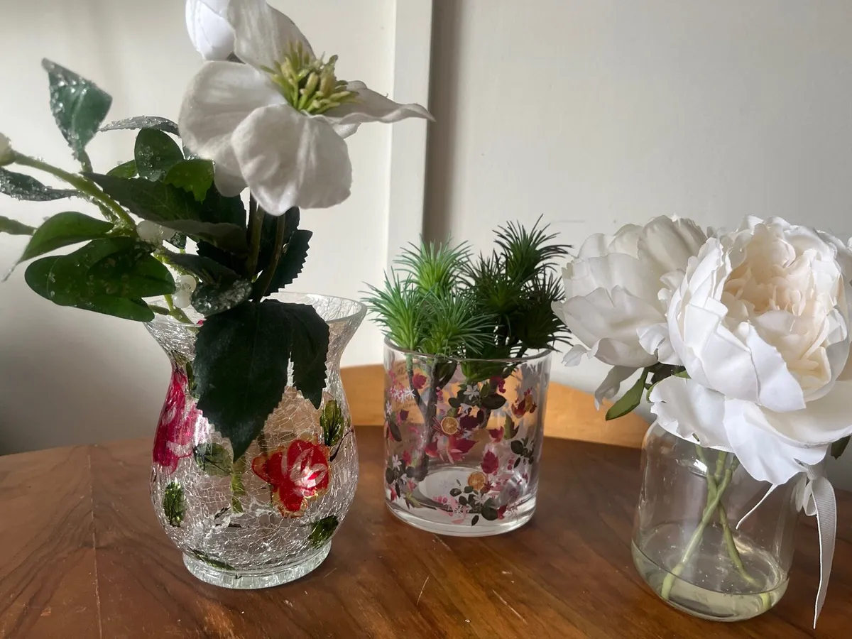 Bundle of items in perfect condition - Image 1