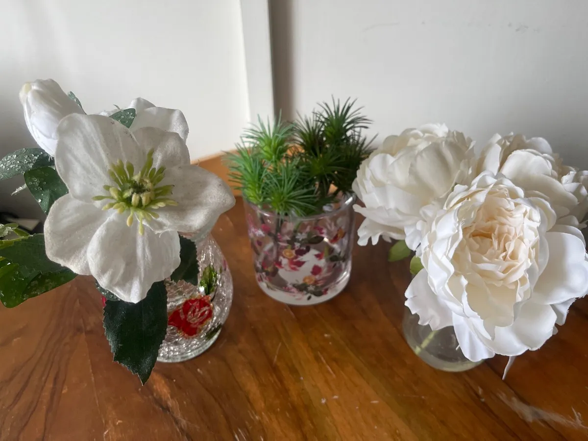 Bundle of items in perfect condition - Image 2