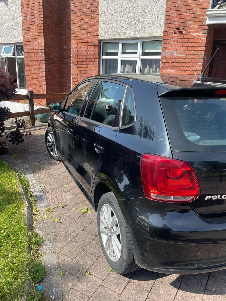 2013 Volkswagen Polo - Image 2