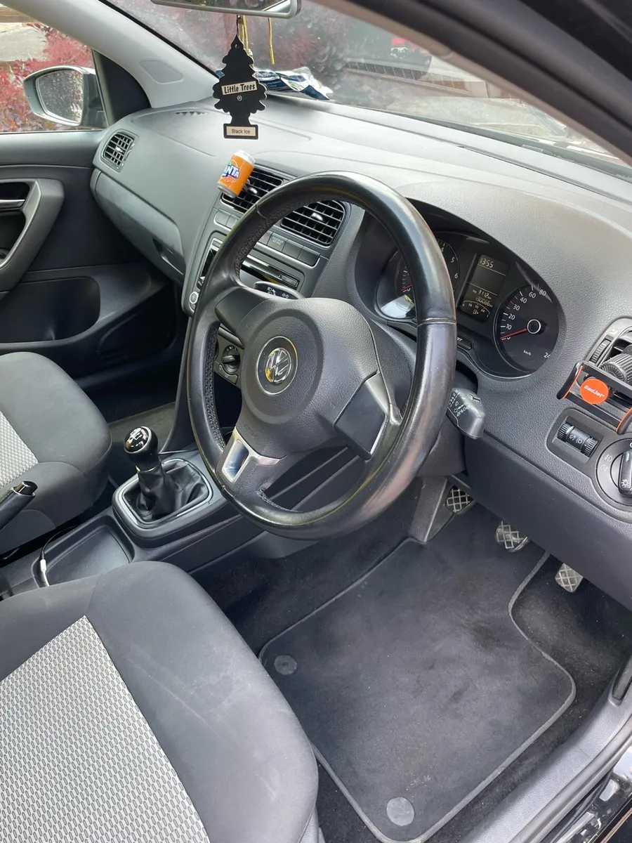 2013 Volkswagen Polo - Image 4