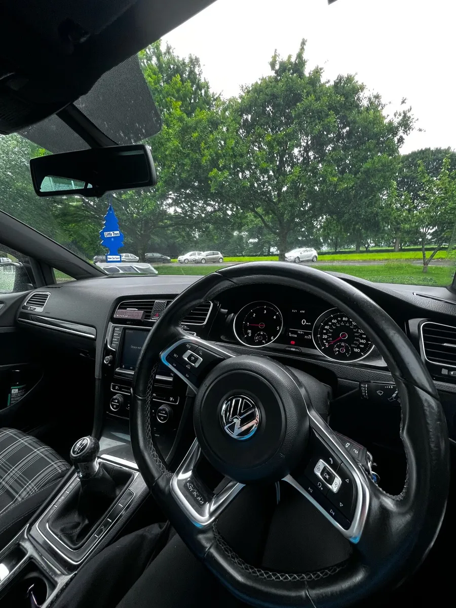 Volkswagen golf GTD *low mileage - Image 3