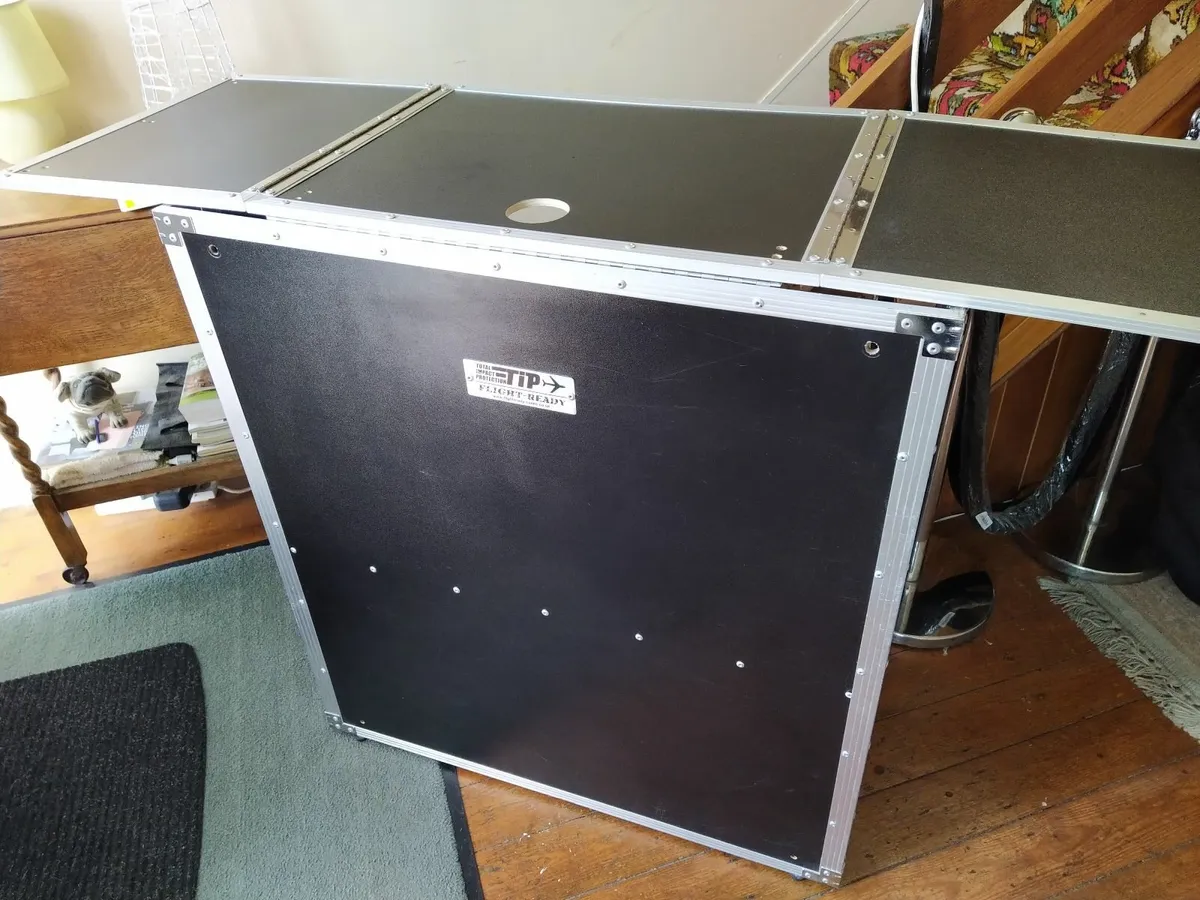 Dj Stands - Image 1
