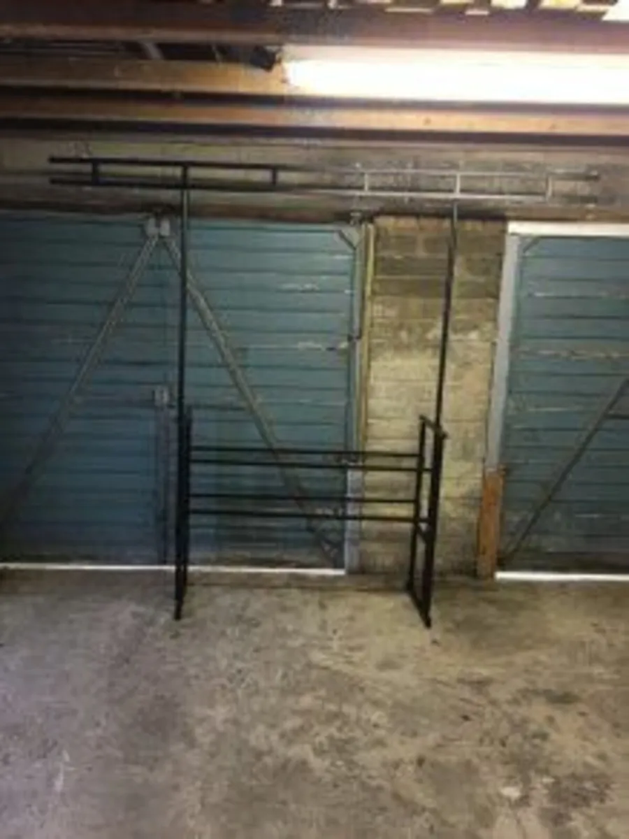 Dj Stands - Image 2