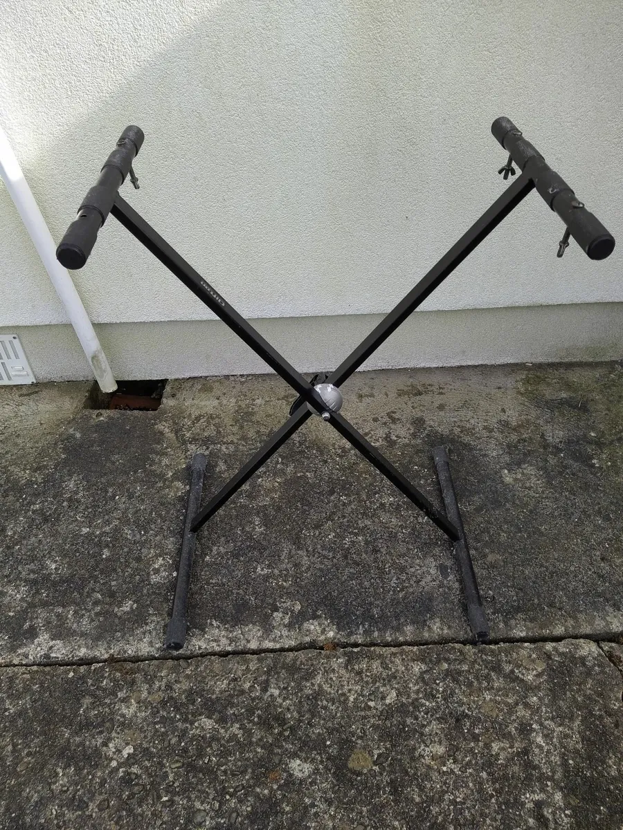 Dj Stands - Image 4