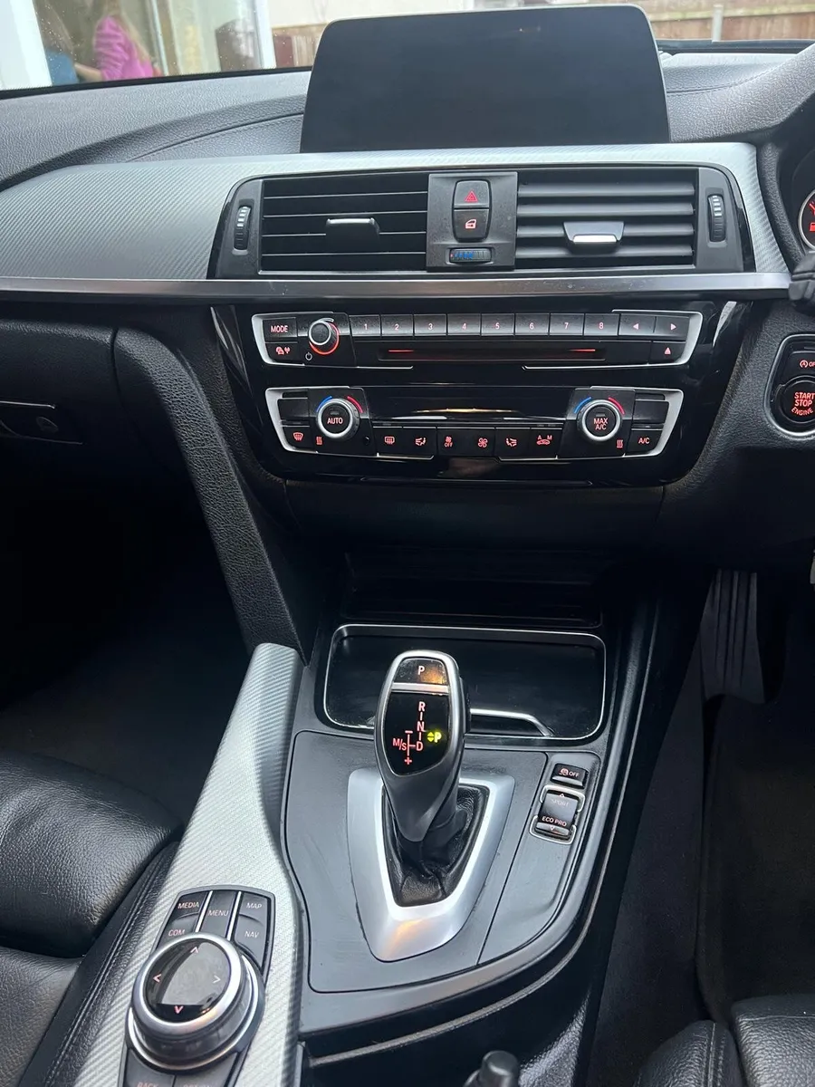 BMW 3-Series 2017 - Image 4