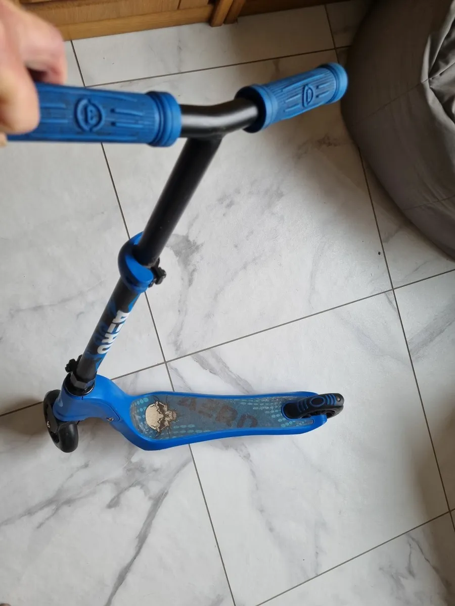 Kids scooter - Image 2