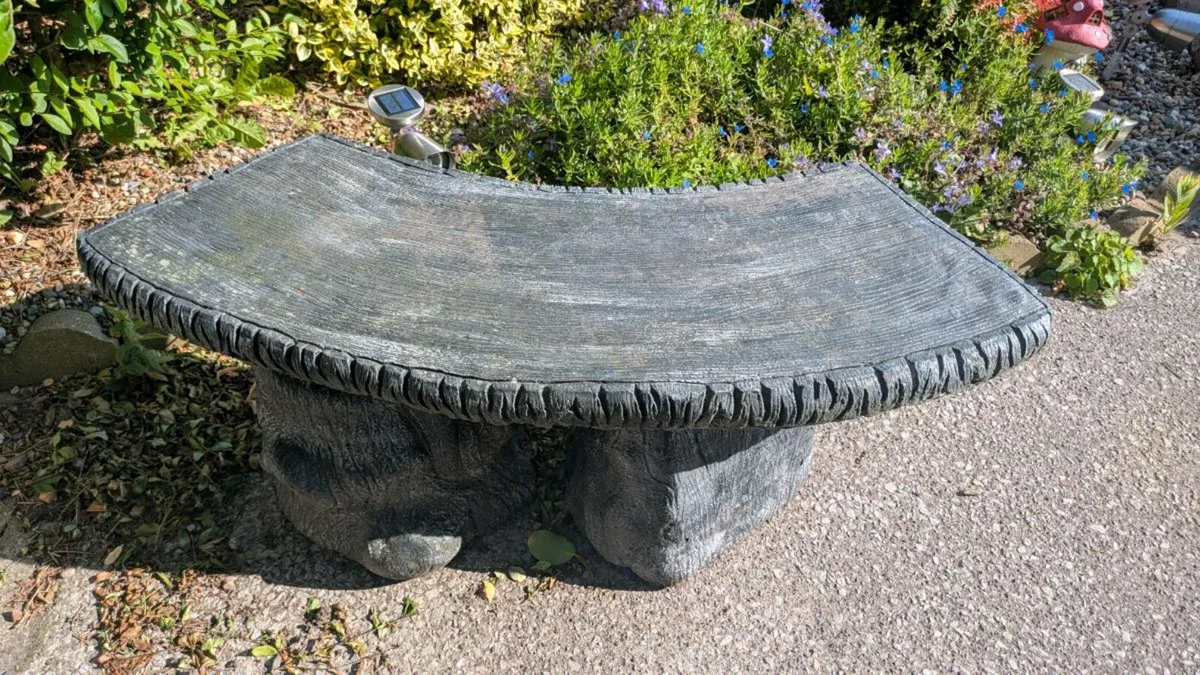 Garden concrete bench curved seat - Image 1