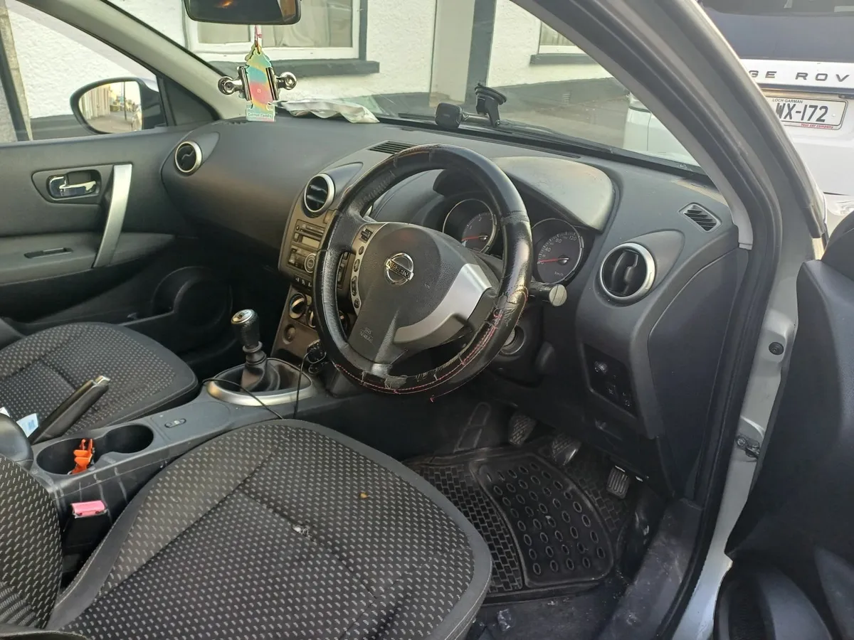 Nissan Qashqai+2 2010 - Image 2