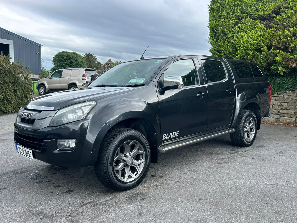 2014 Isuzu D-Max Blade  2.5 Twin Turbo - Image 2