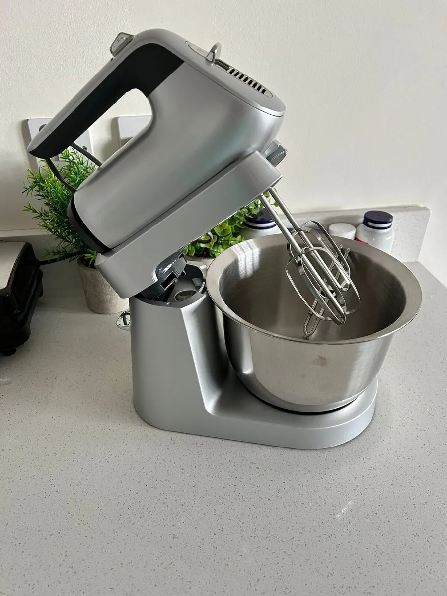 Kenwood Stand Mixer – Excellent Condition! - Image 1