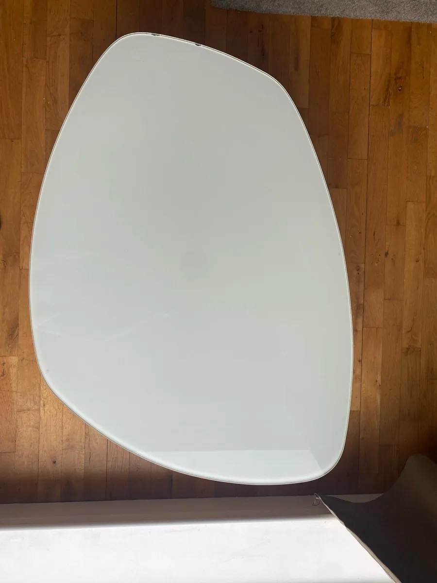 Designer coffee table - Image 2