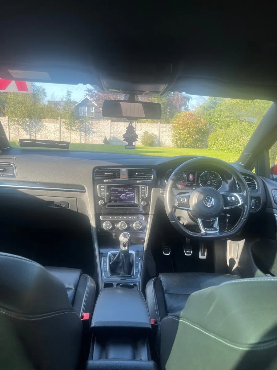 Volkswagen Golf 2014 - Image 2