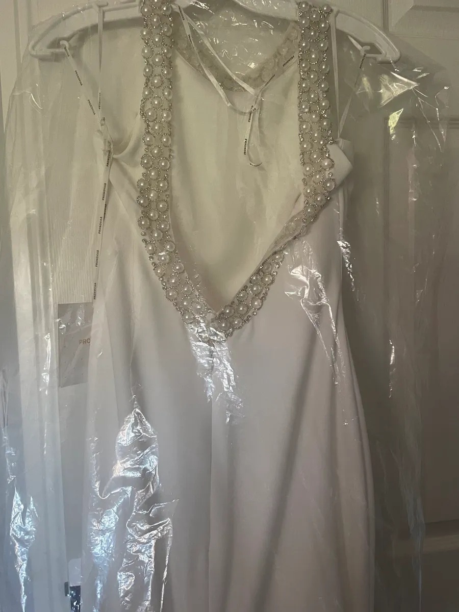 Wedding Dress NEW - Image 4