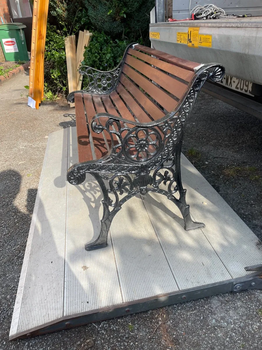 Cast iron garden bench - Image 1