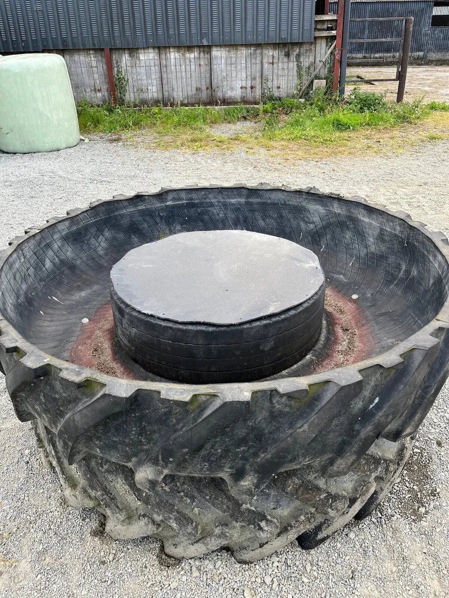 Cattle meal trough - Image 4